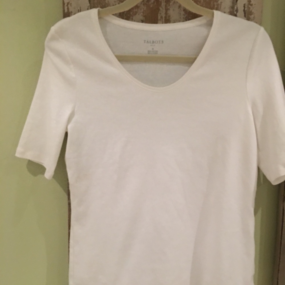 Medium Talbots white half sleeve t-shirt